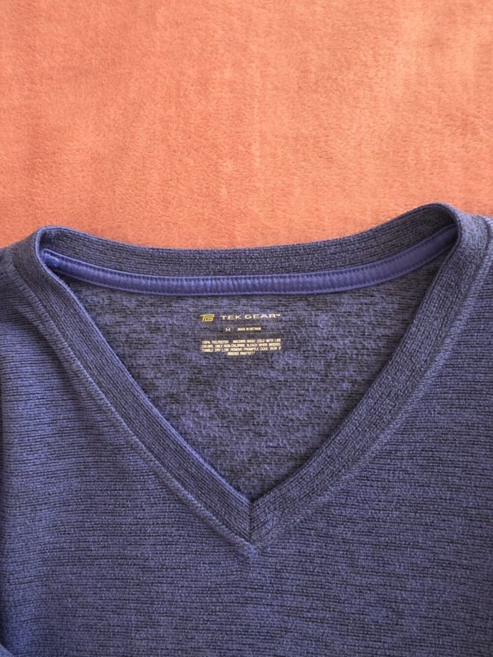 Tek Gear Women's V-Neck Long Sleeve Athletic Top - Blue Moisture Wicking S - Picture 4 of 5